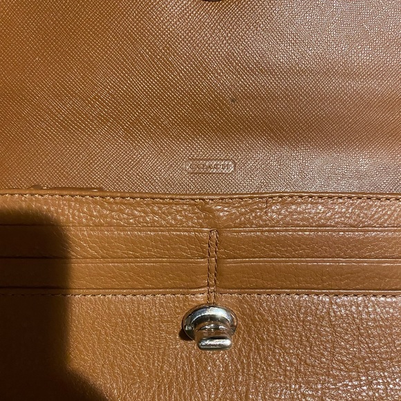 Vintage Coach Wallet w/ Twist Lock - Picture 3 of 8